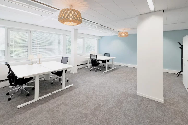 Aankleding kantoor OfficeZ Startbaan ingericht door Perla Kantoorinrichting