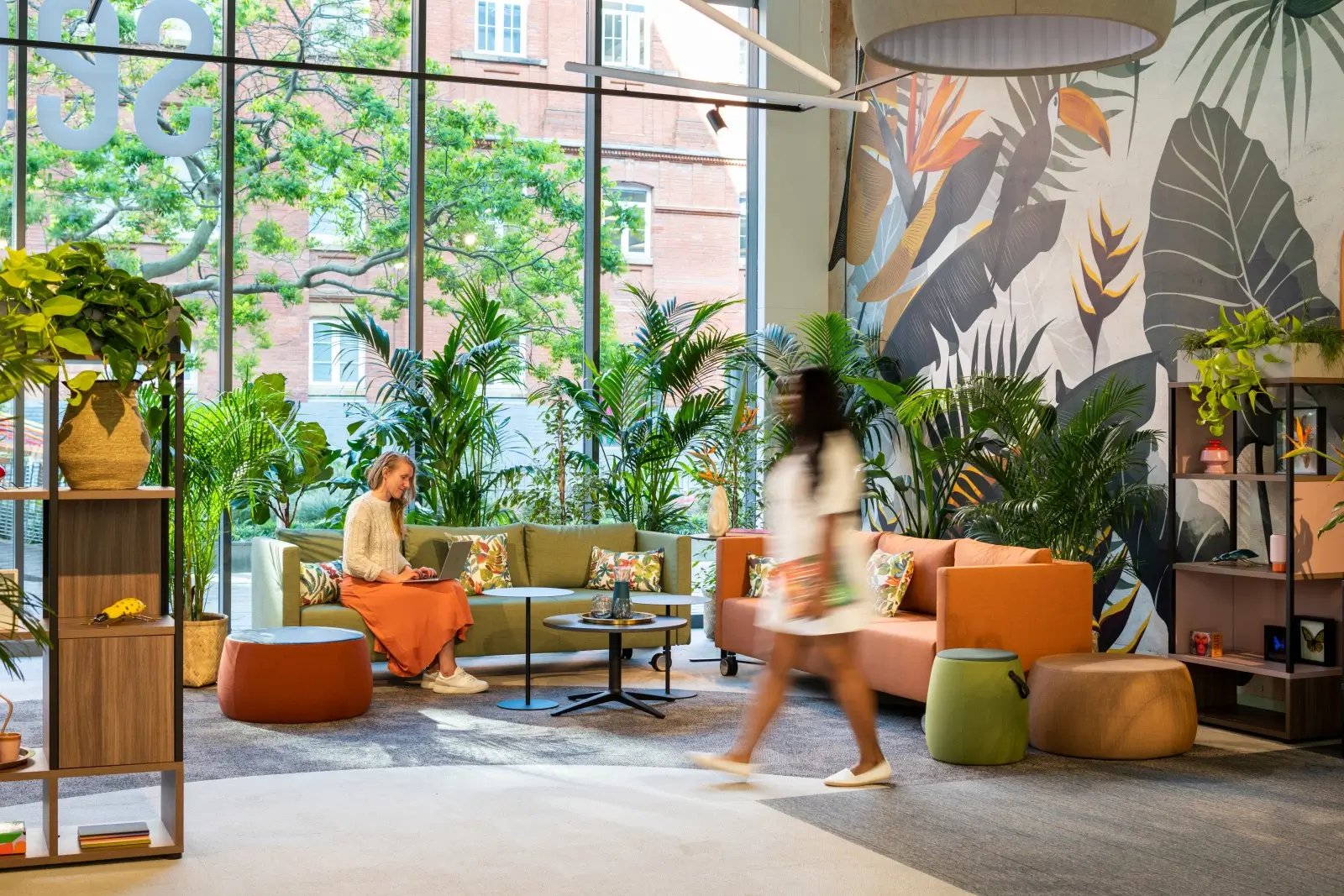biophilic design toegepast in een kantooromgeving