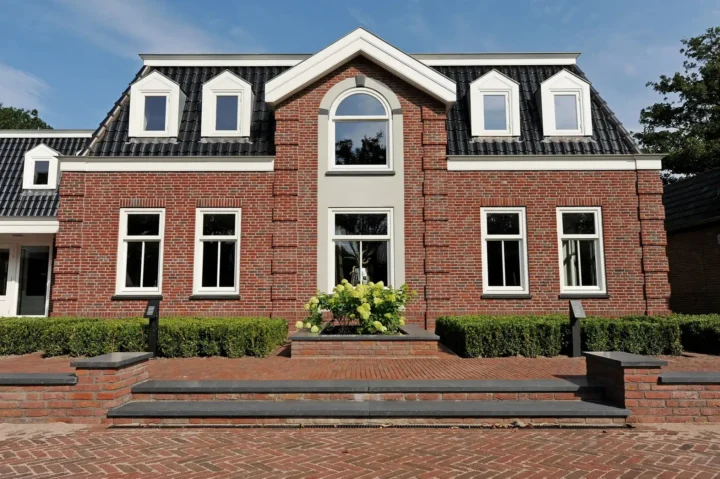 Kantoorpand De Geus Bouw, kantoorinrichting door Perla