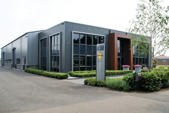 Nieuwbouw Lubbe Lisse ingericht door Perla Kantoorinrichting