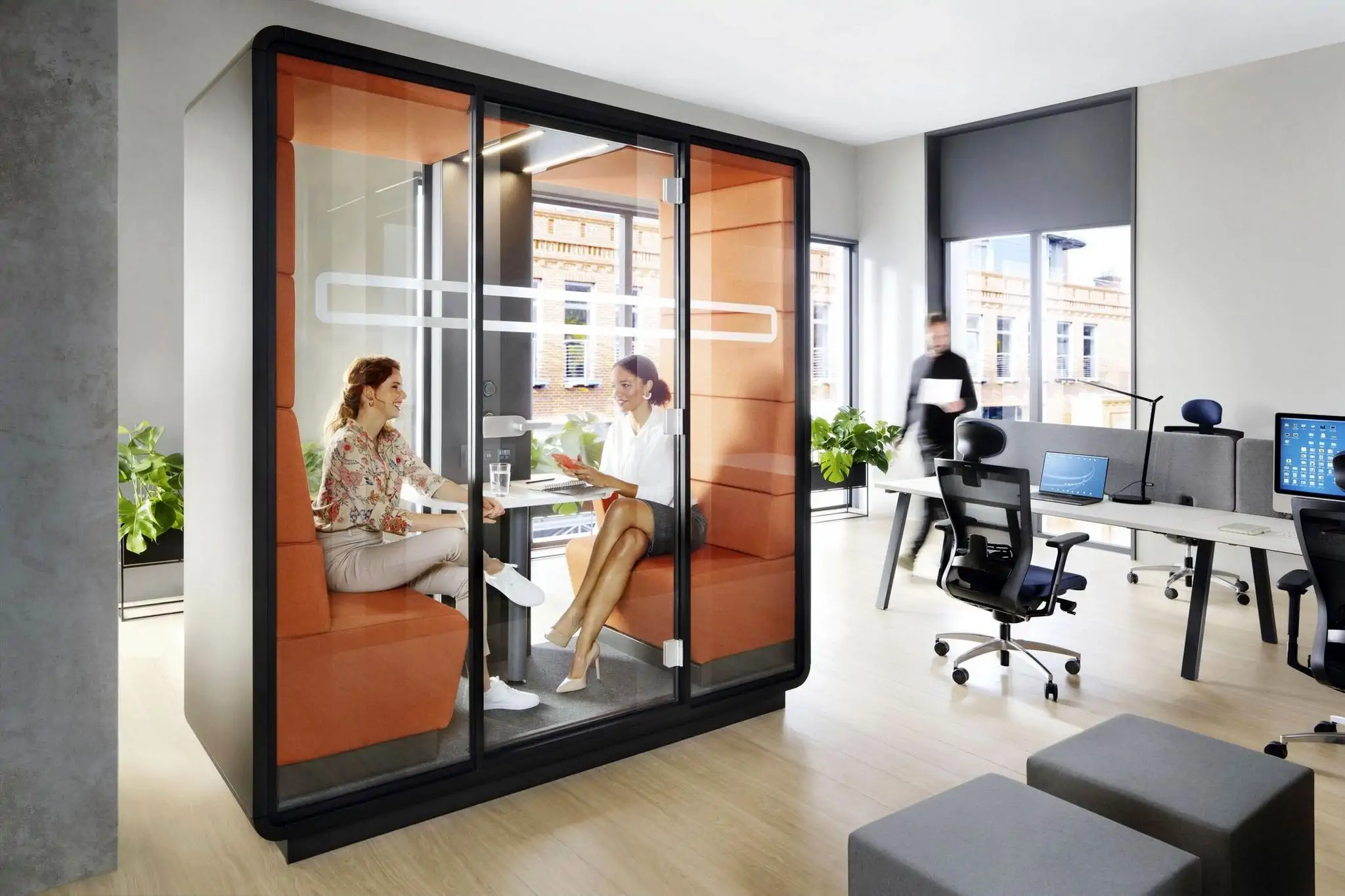Bedrijfsverhuizing: zo bereid je je slim voor - Perla Kantoorinrichting