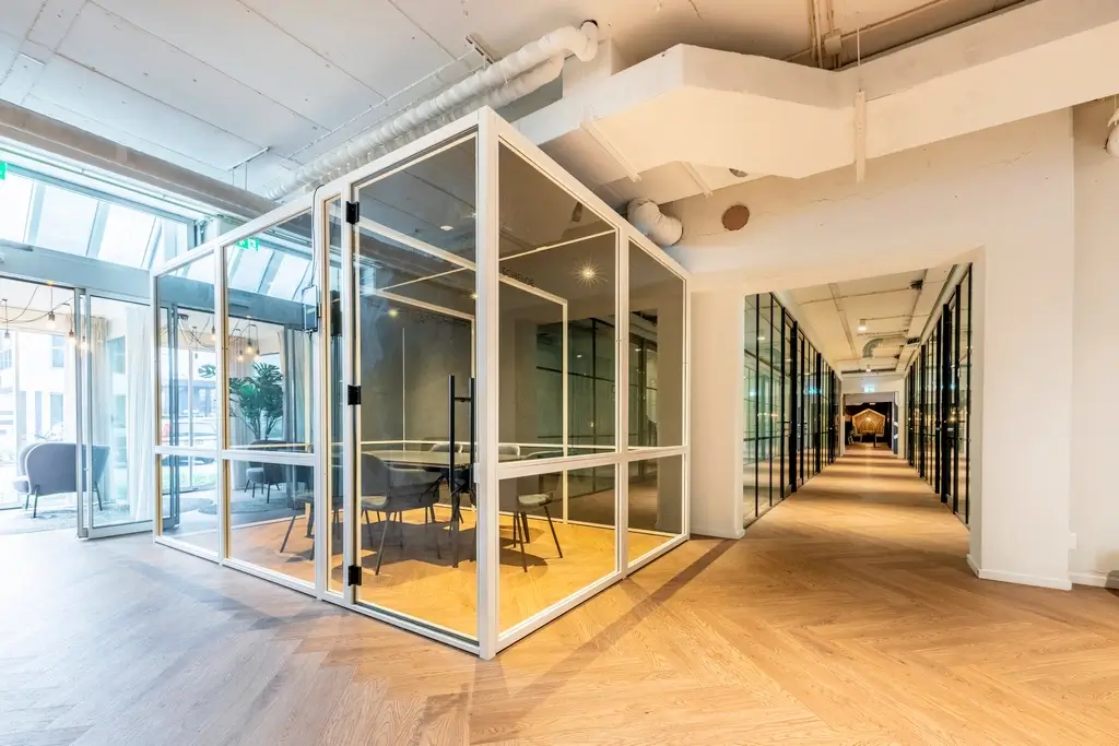 Hip kantoor inrichten: inspiratie en ideeën - Perla Kantoorinrichting