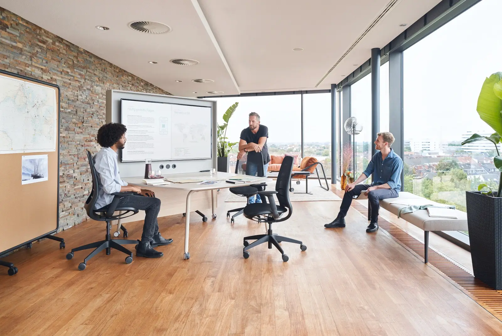 Hybride, agile of flexibel werken: wat is het verschil? - Perla Kantoorinrichting
