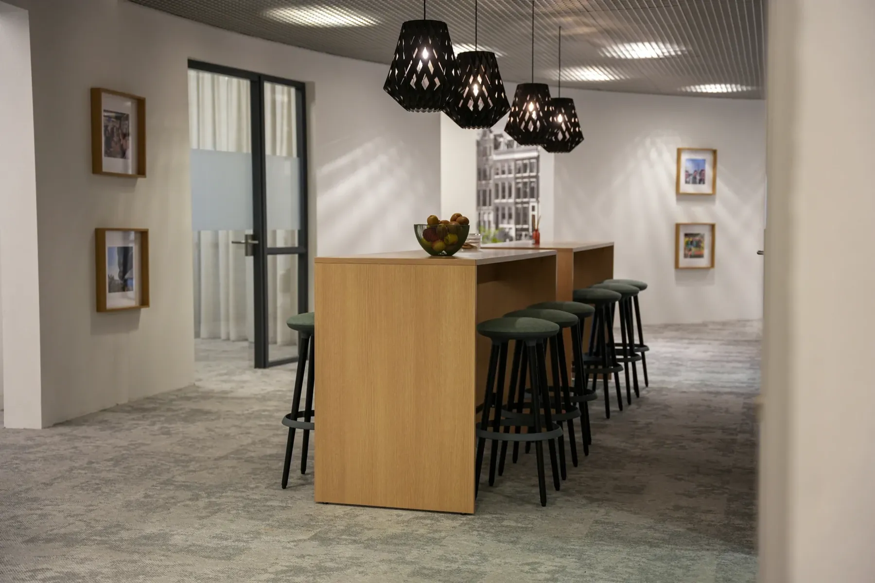 Kantoorinrichting ROOT3 in Halfweg door Perla