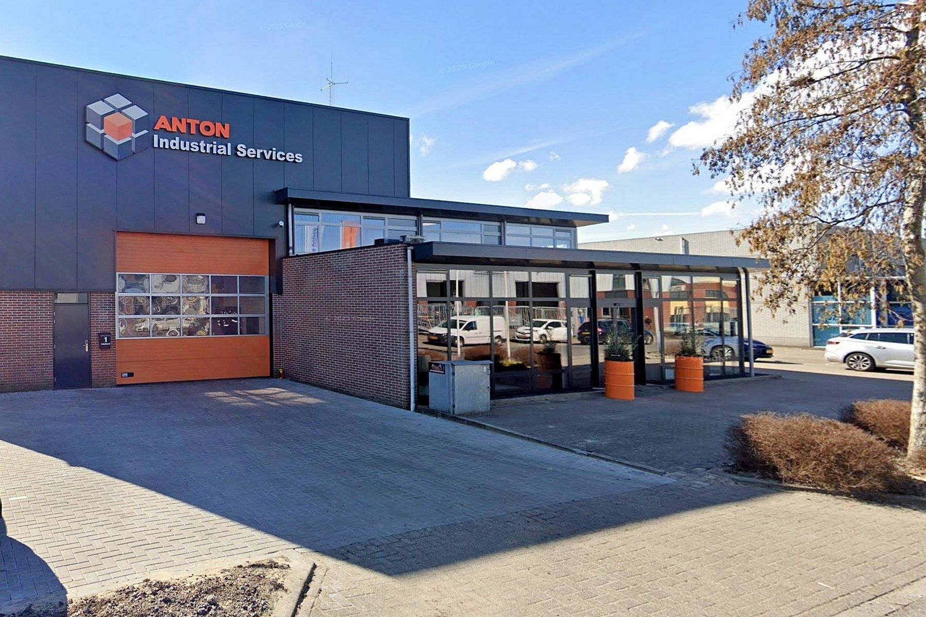 Anton Industrial Services - kantoorinrichting door Perla