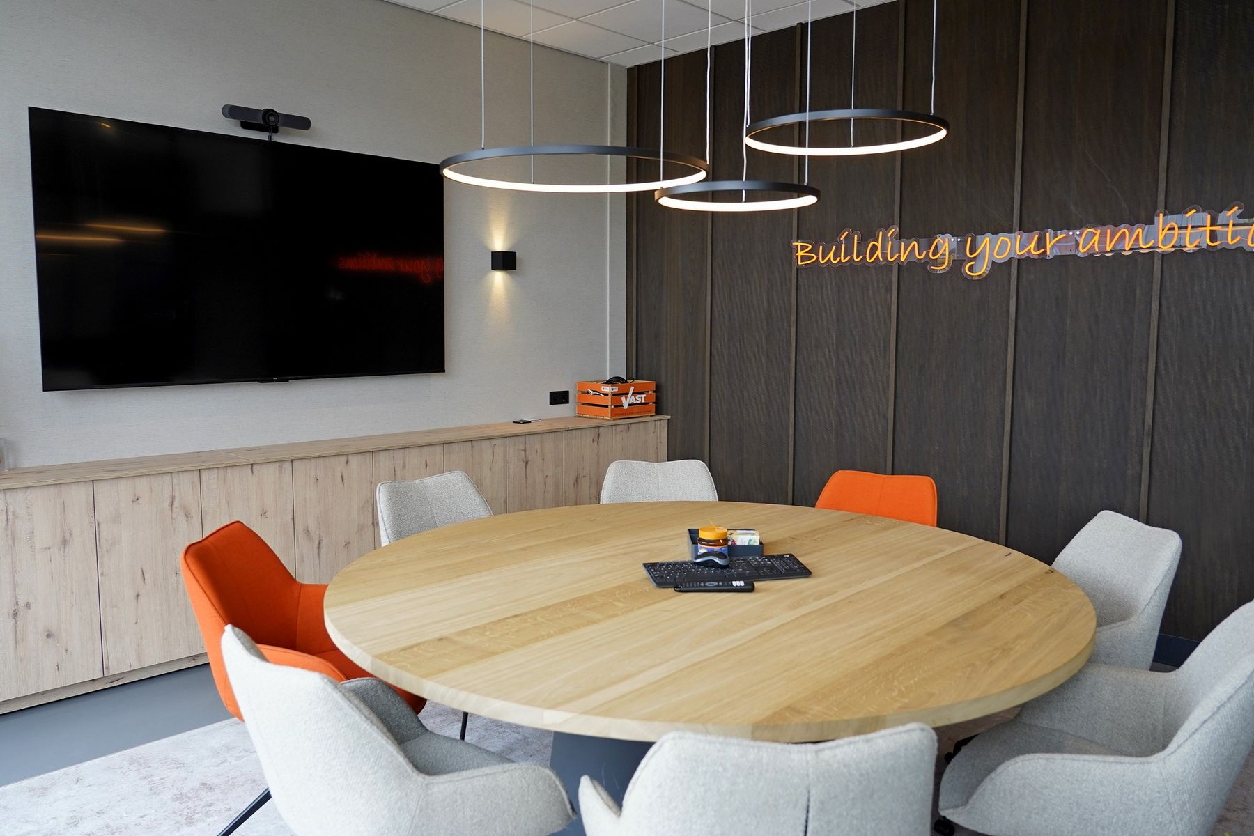 Anton Industrial Services - kantoorinrichting door Perla
