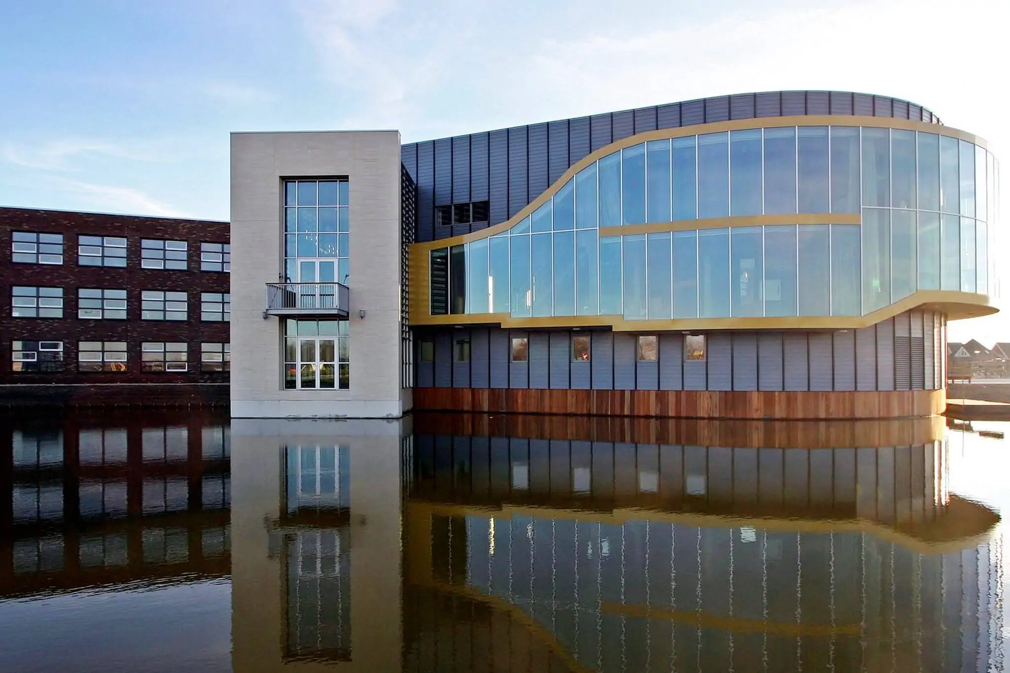Gemeente Dijk en Waard De Binding - kantoorinrichting door Perla