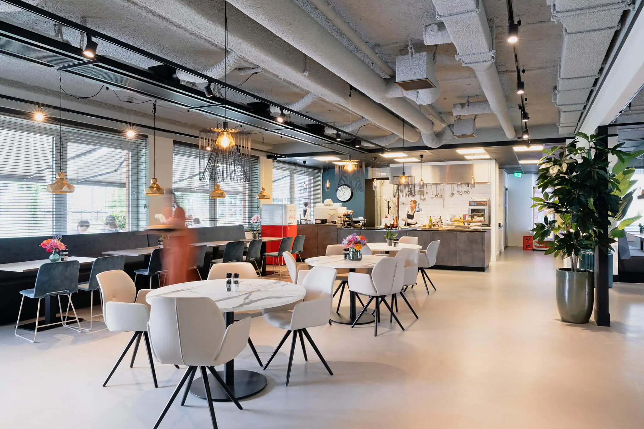 OfficeZ The Garden - kantoorinrichting door Perla