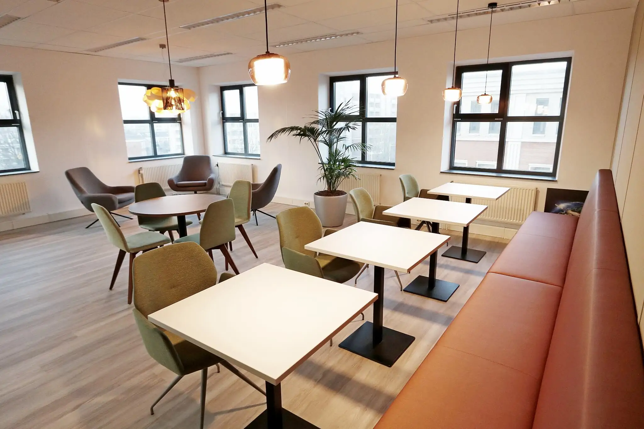 Tebulo Engineering B.V. - kantoorinrichting door Perla