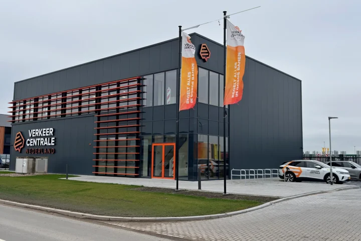 Verkeer Centrale Nederland - kantoorinrichting door Perla