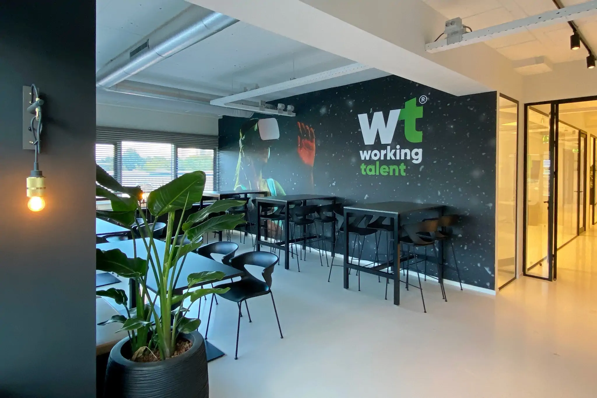 Working Talent B.V. - kantoorinrichting door Perla