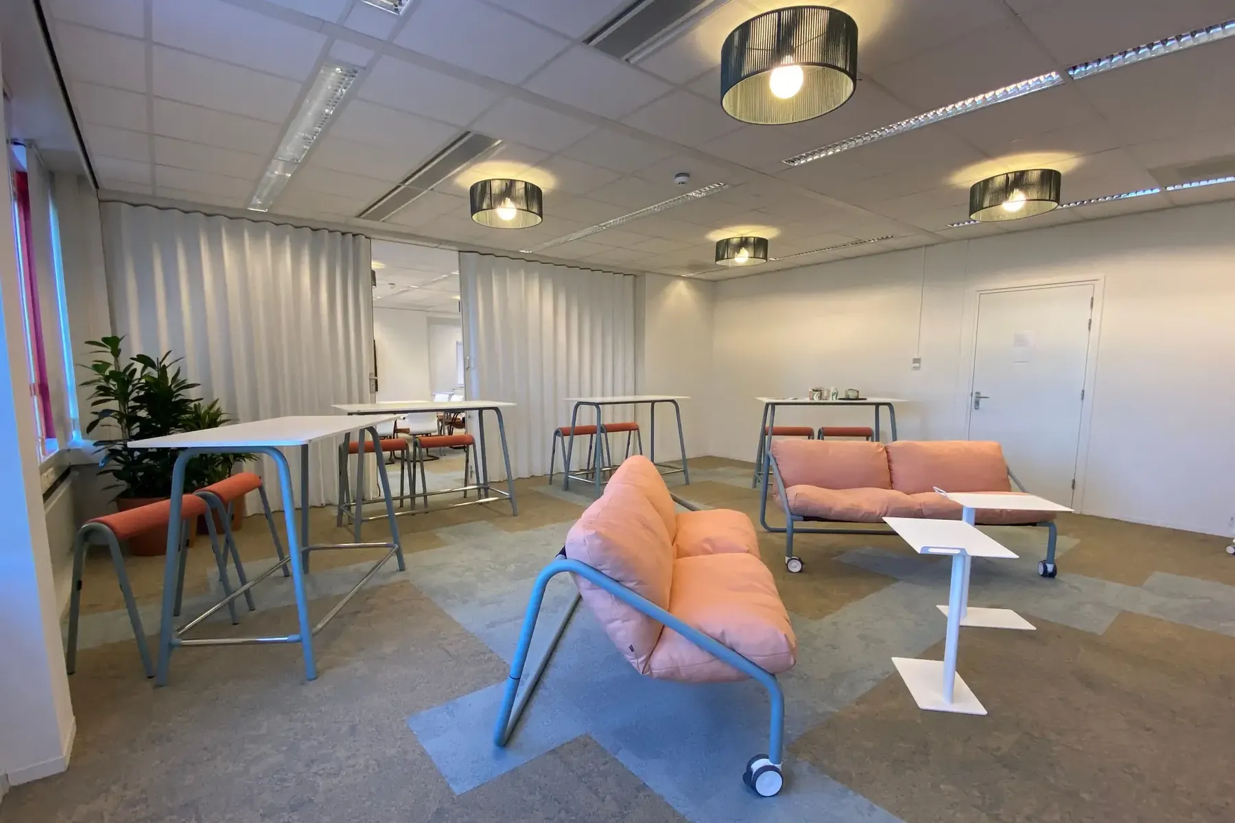 Zaffier - kantoorinrichting door Perla