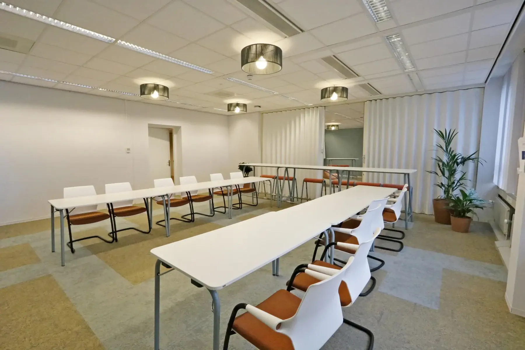 Zaffier - kantoorinrichting door Perla